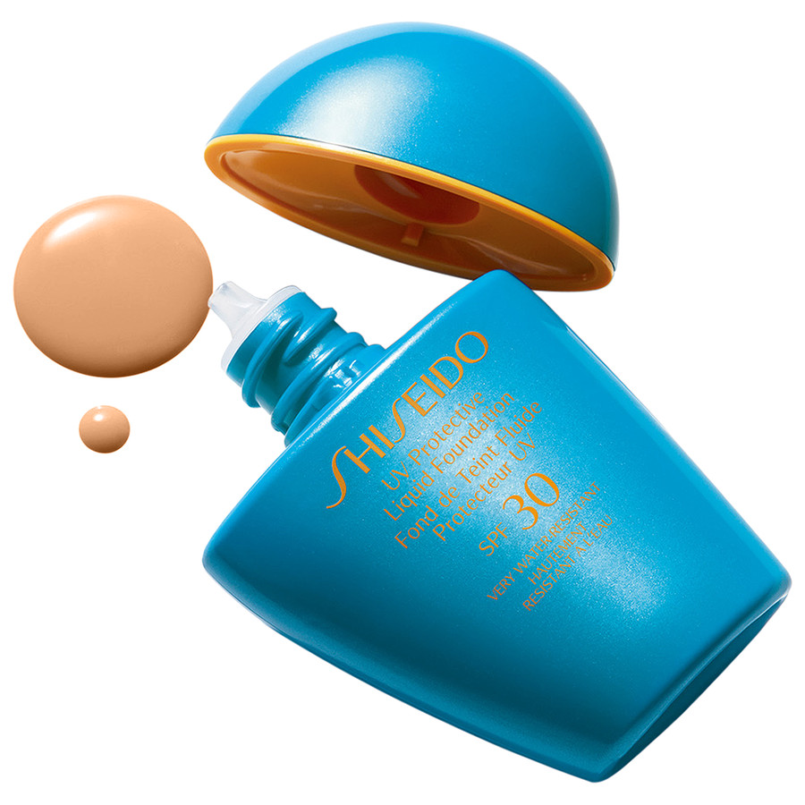 Solkysst sminkning med UV Protective Liquid Foundation från Shiseido